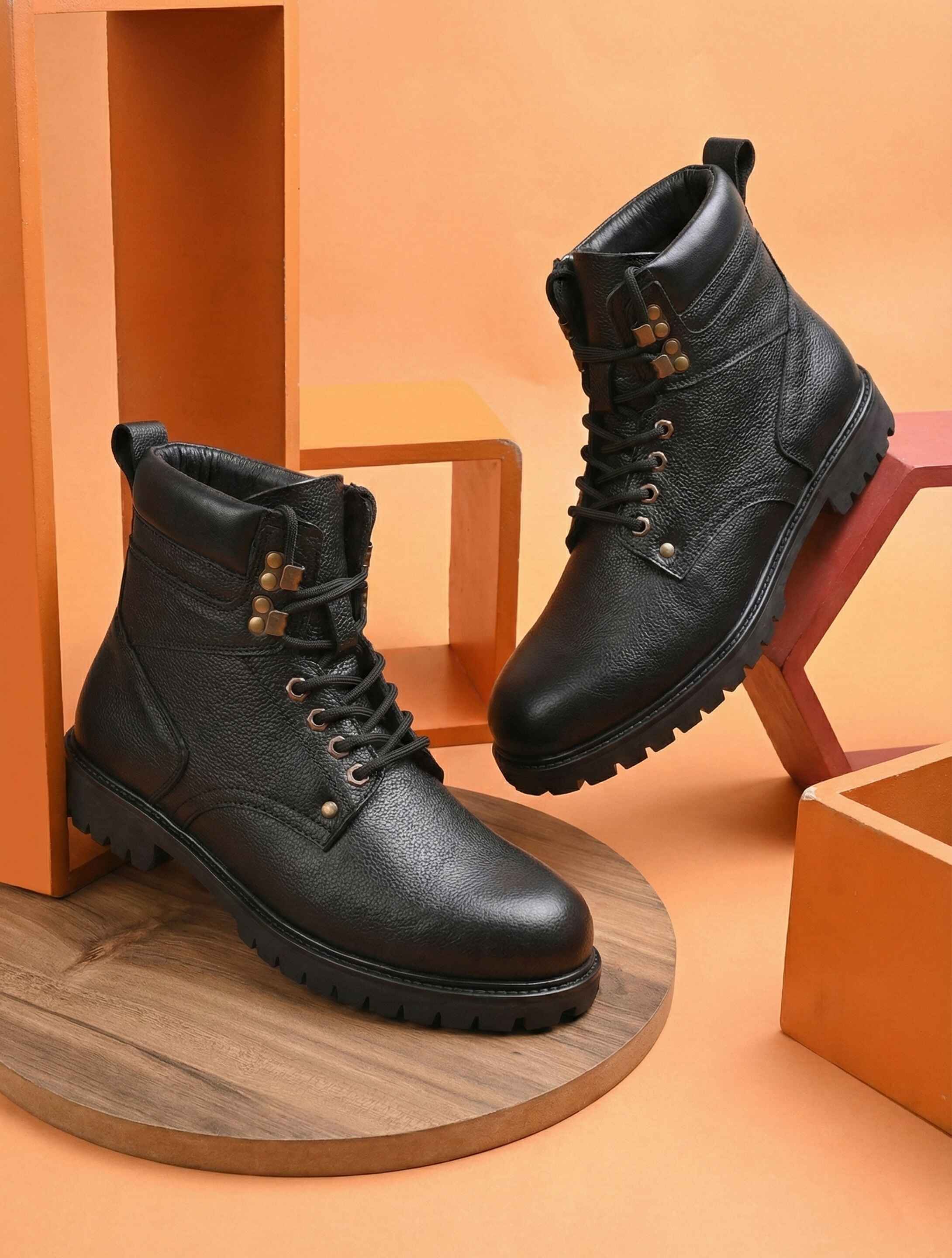 Men’s Black Leather Lace-Up Ankle Boots with Rugged Grip Sole